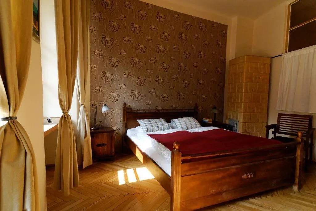 APARTMENT CAPACITY 5 TWO BEDROOMS Room, P&J Tourist Apartments, Krakow