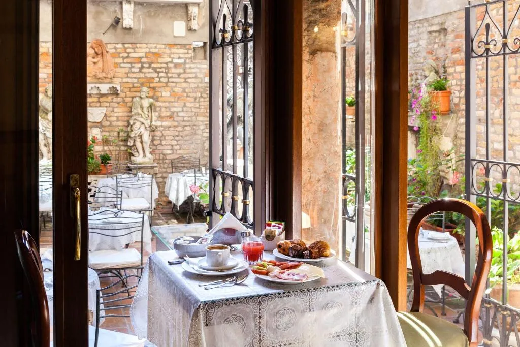 Restaurant, Hotel Al Ponte Mocenigo, Venice