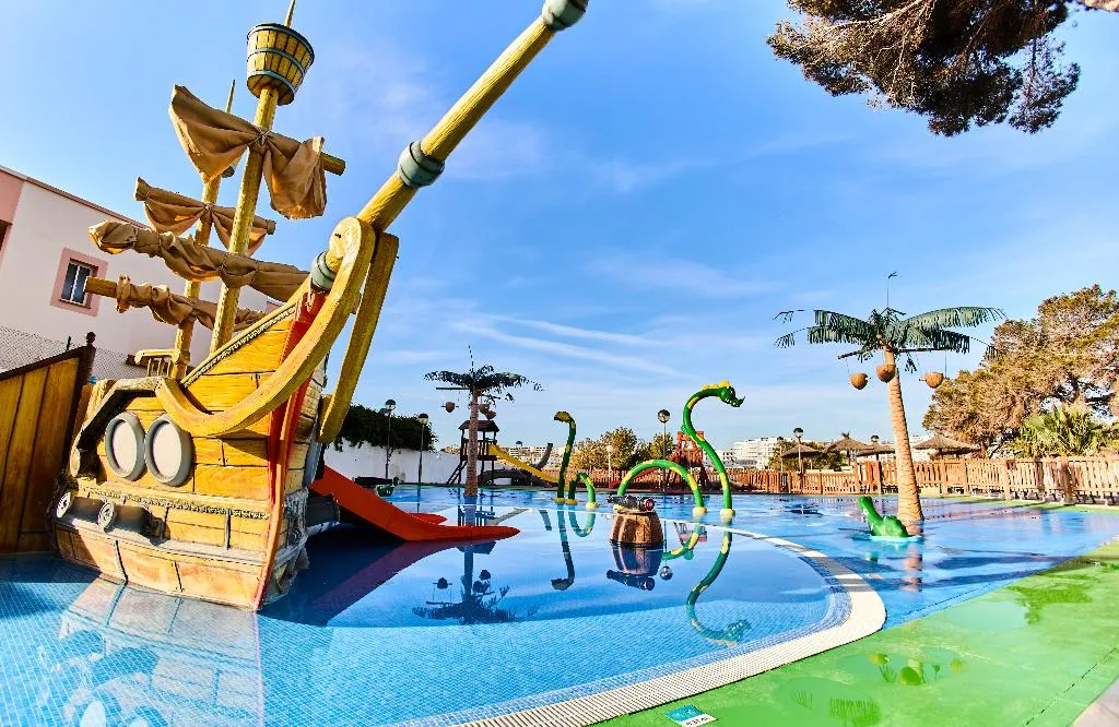 Pool, Leonardo Royal & Suites hotel Ibiza Santa Eulalia, Ibiza