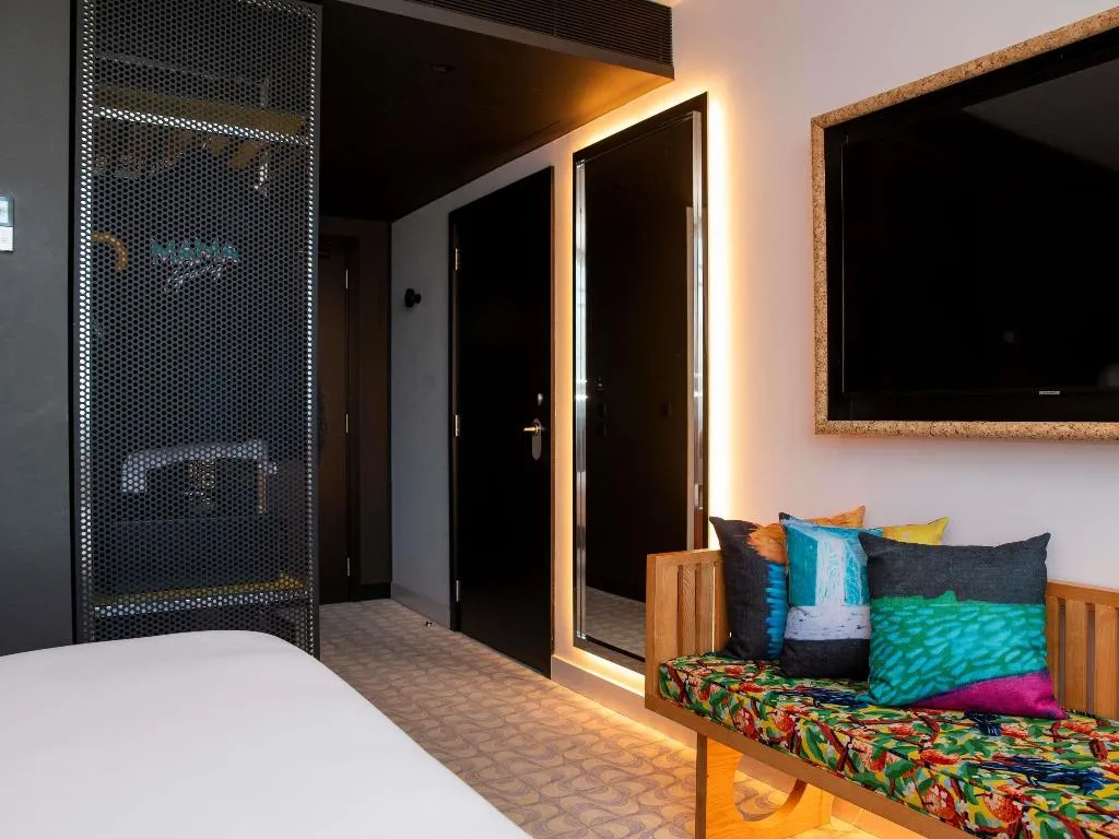 DOUBLE DELUXE Room, Mama Shelter Lisboa, Lisbon