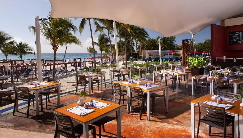 Restaurant, Residences at The Fives, Playa Del Carmen