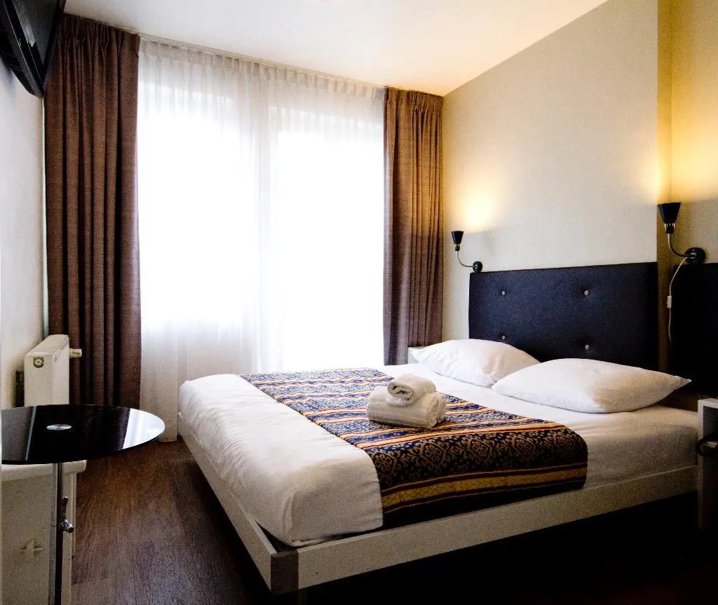 Double or Twin STANDARD Room, Acostar Hotel, Amsterdam