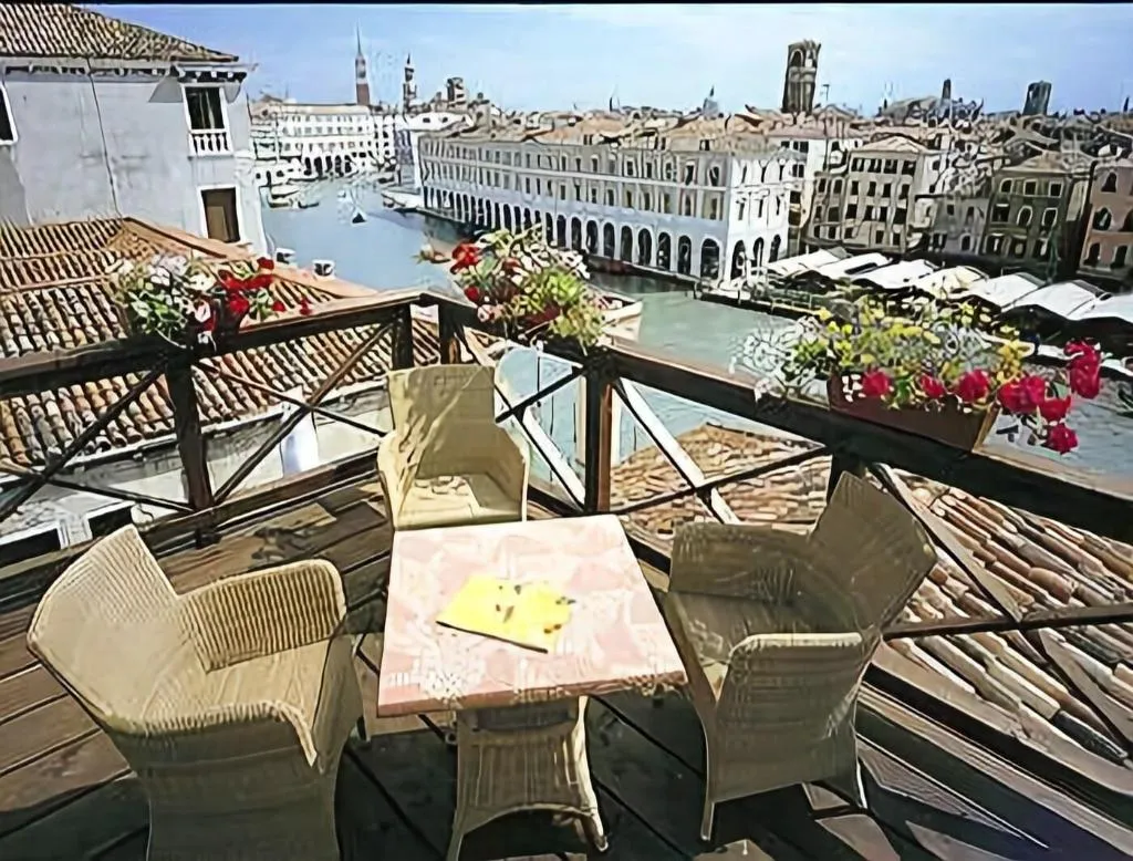 Room, Foscari Palace, Venice