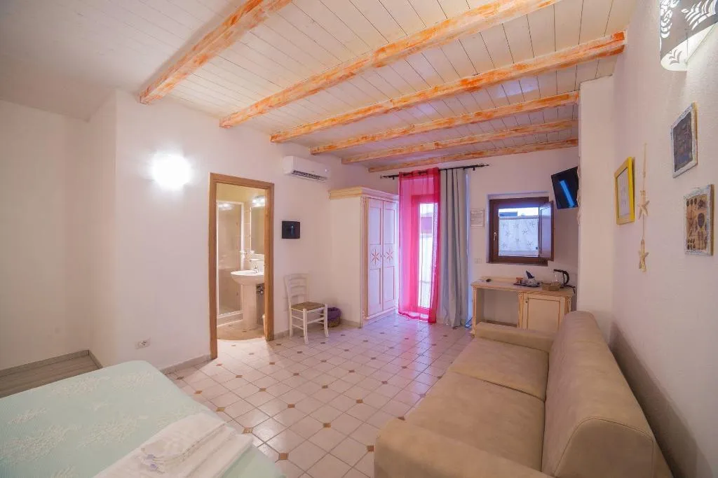 Room, Domus Olbia Inn, Olbia