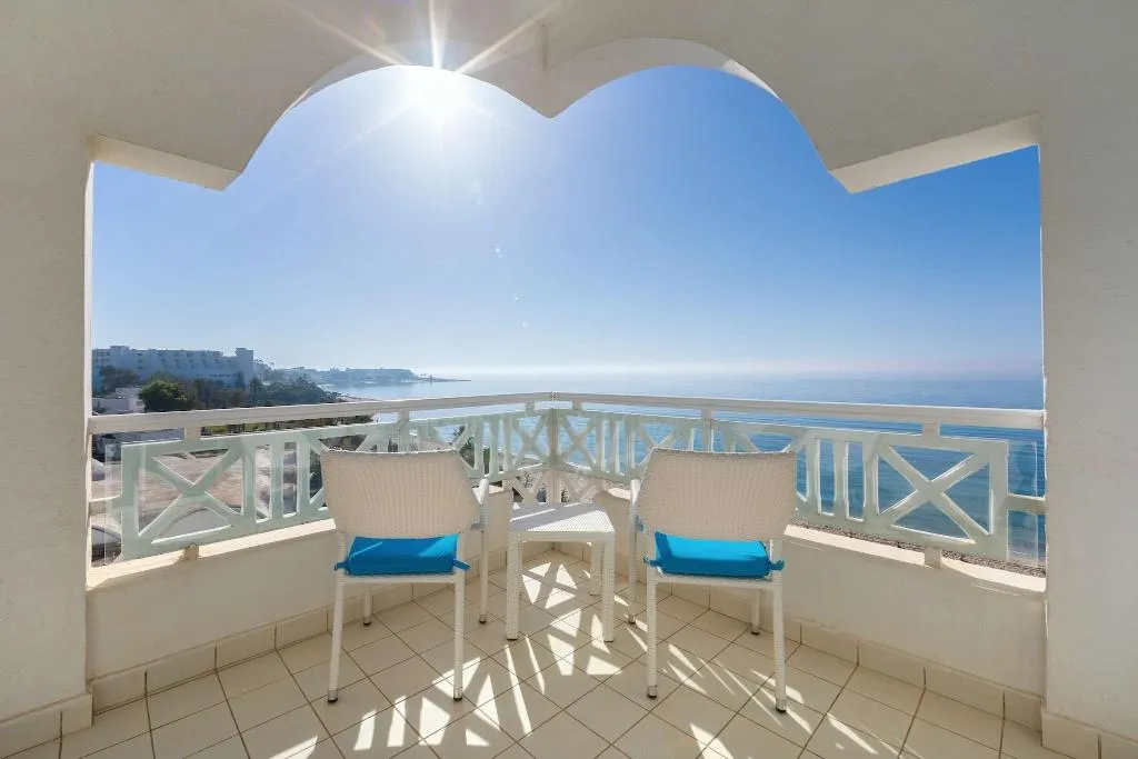 SUITE SEA VIEW KING BED Room, Radisson Blu Resort & Thalasso Hammamet, Tunisia