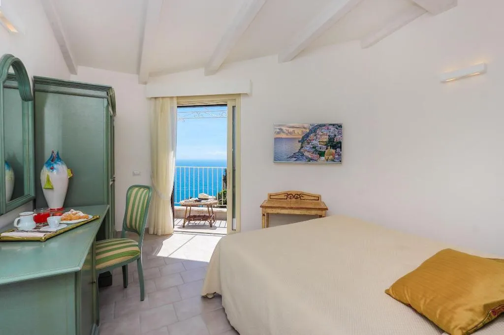 Room, Al Pesce d'Oro, Naples