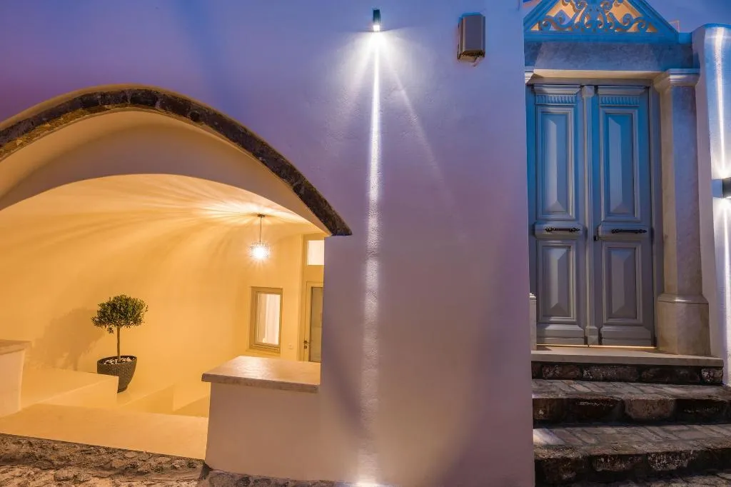 General view, La Madeleine Oia, Santorini