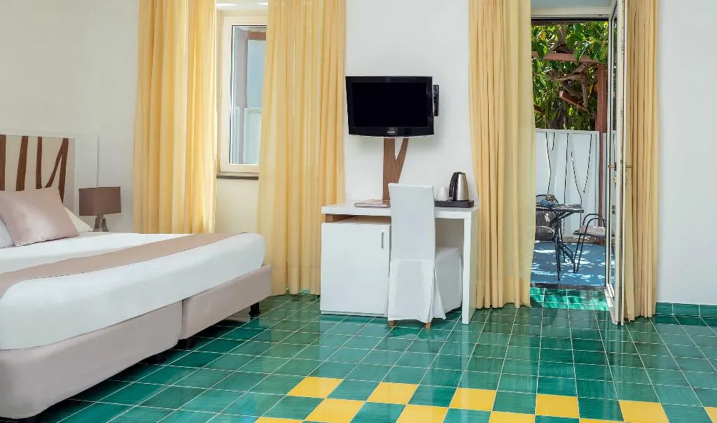 Double or Twin SUPERIOR Room, Hotel Le Axidie BW Signature Collection, Naples