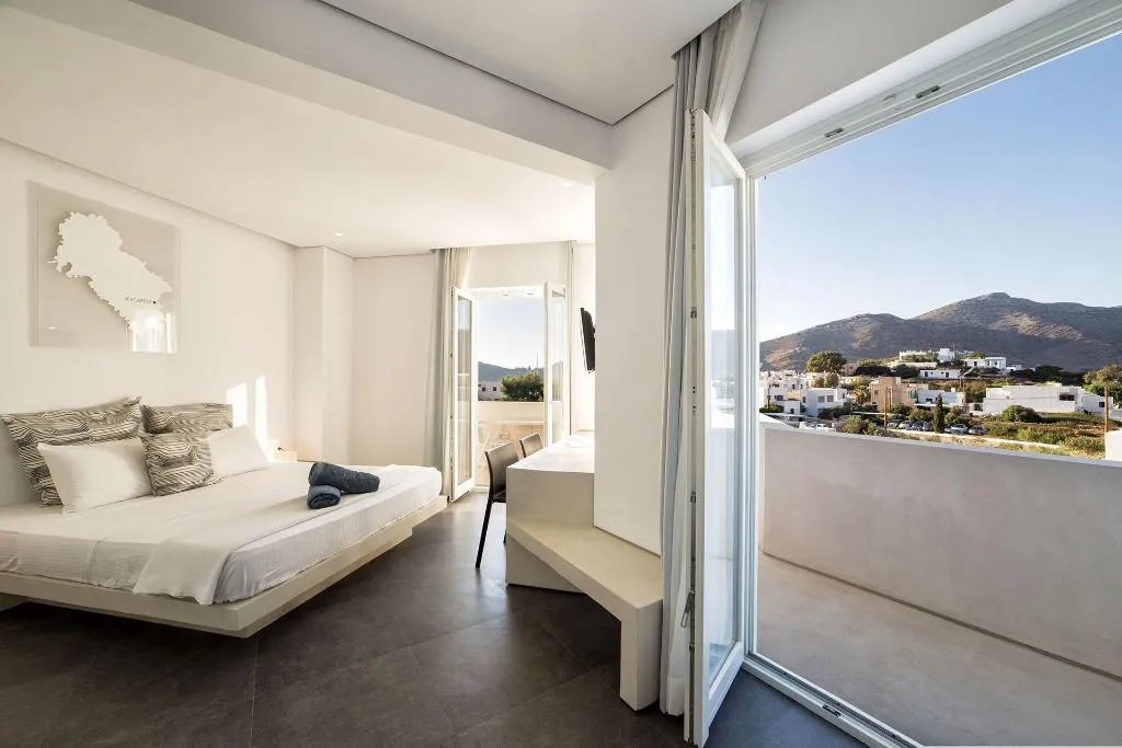 JUNIOR SUITE WITH JACUZZI Room, Relux Ios Hotel, Santorini