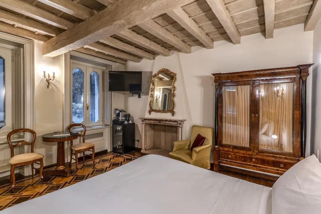 Room, Santa Marta Suites, Milan