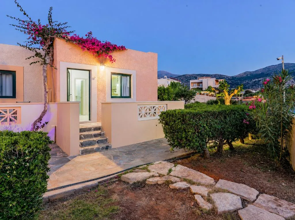 STUDIO STANDARD Room, Golden Bay Apartments-Garden Haven, Crete