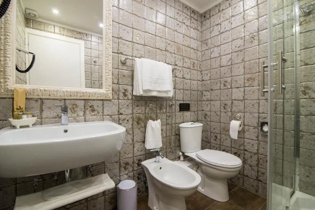 Room, Domus Deorum Deluxe, Naples