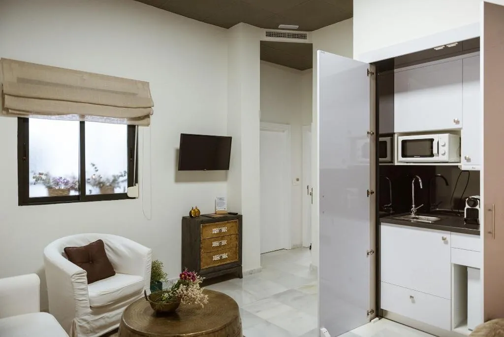 Room, Luces De Catedral, Costa Blanca