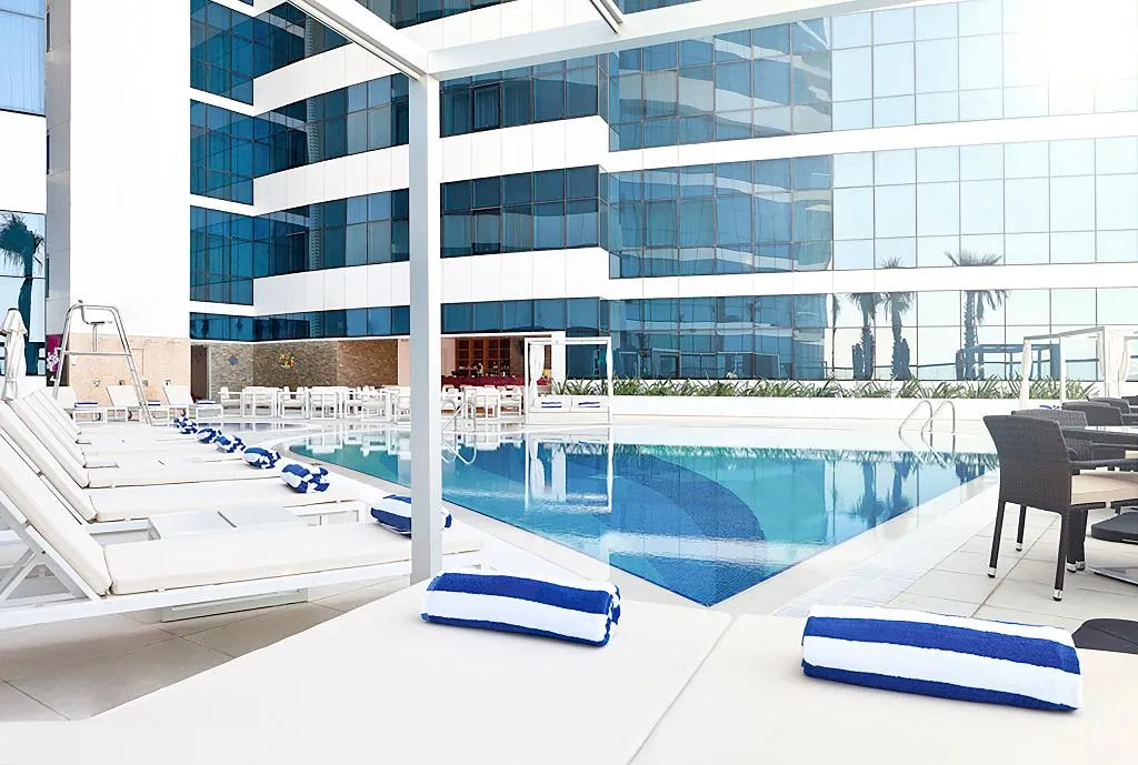 Pool, Novotel Dubai Al Barsha, Dubai