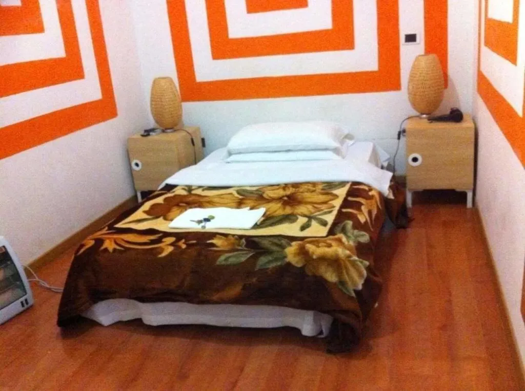 Room, Marghera House, Naples
