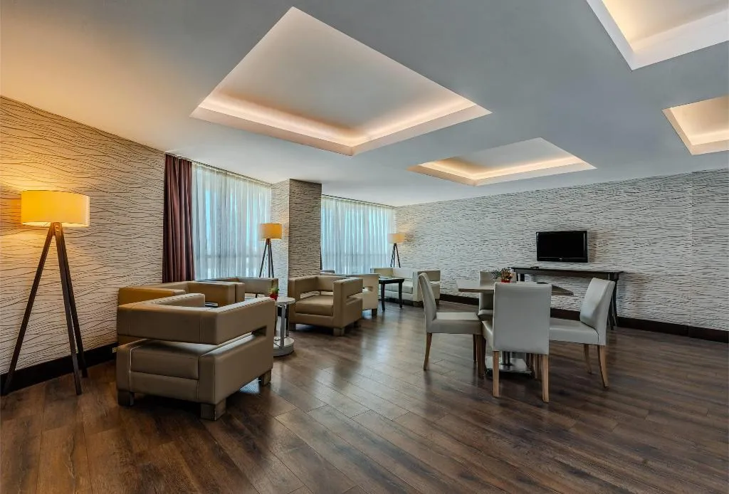 Lobby, Ramada Plaza by Wyndham Izmir, Izmir