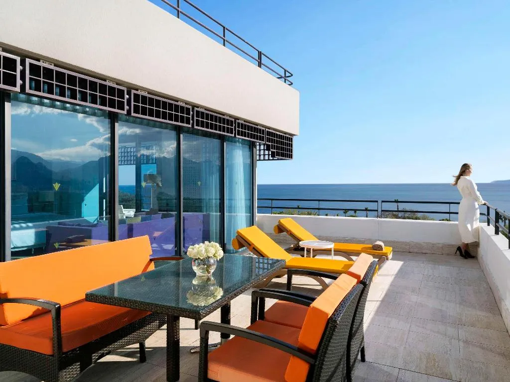 SUITE DELUXE SEA VIEW Room, Rixos Downtown Antalya L.O.L.ThemePark Free Access, Antalya