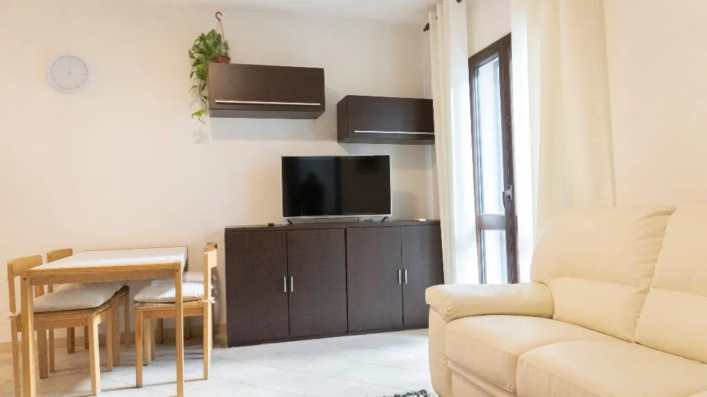 APARTMENT THREE BEDROOMS TWO BATHROOMS Room, PMS CaseVacanze Olbia, Olbia