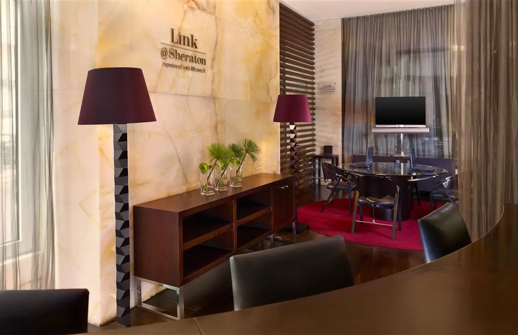 Lobby, Sheraton Lisboa Hotel & Spa, Lisbon