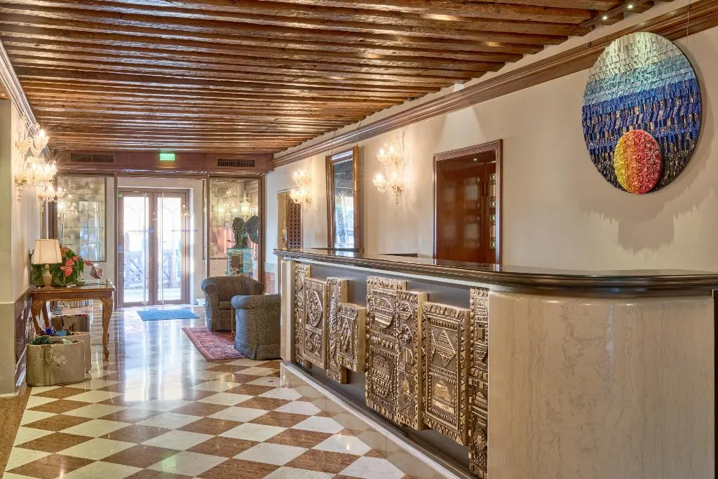Lobby, Santa Chiara, Venice