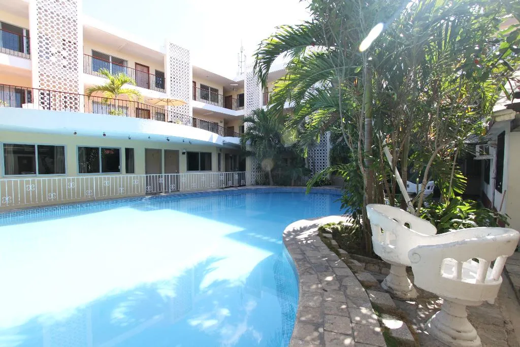 Pool, Maria de la Luz, Cancun Area