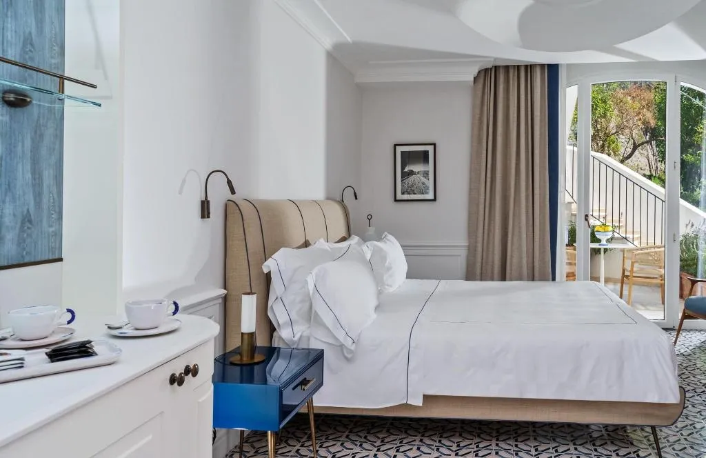 Room, Borgo Santandrea, Naples