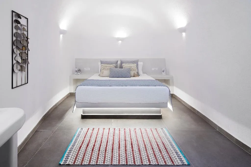 VILLA TWO BEDROOMS Room, Mellow Luxury Cave, Santorini