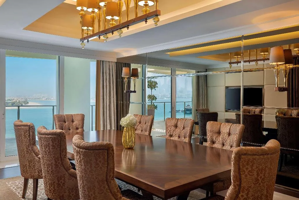 SUITE STANDARD Room, Waldorf Astoria Dubai Palm Jumeirah, Dubai