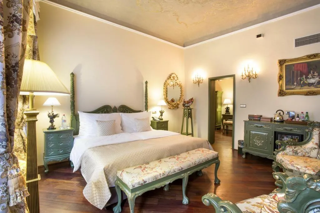 JUNIOR SUITE STANDARD Room, Iron Gate Hotel & Suites Prague by BHG, Prague