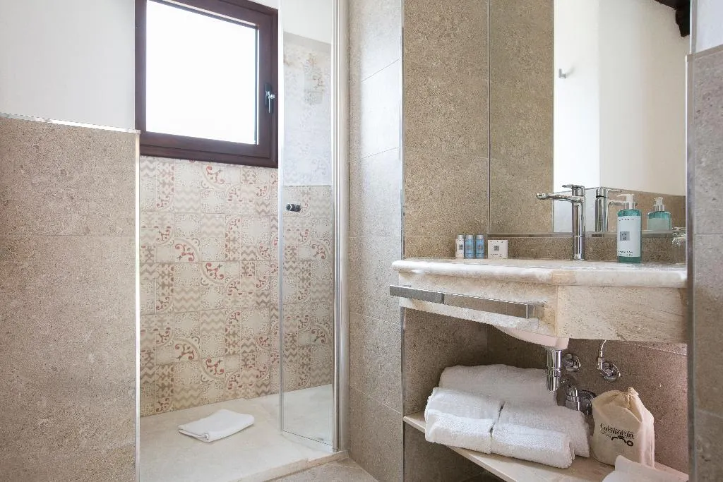 BUNGALOW CAPACITY 6 Room, Cormoran Hotel & Residence, Cagliari