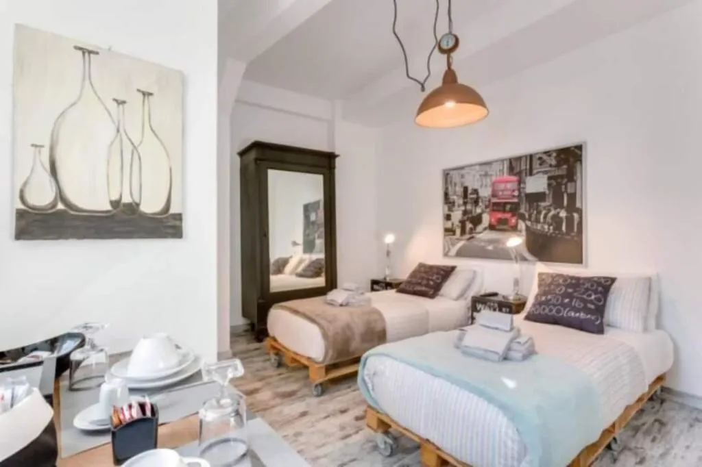 Room, Letto E Latte, Naples