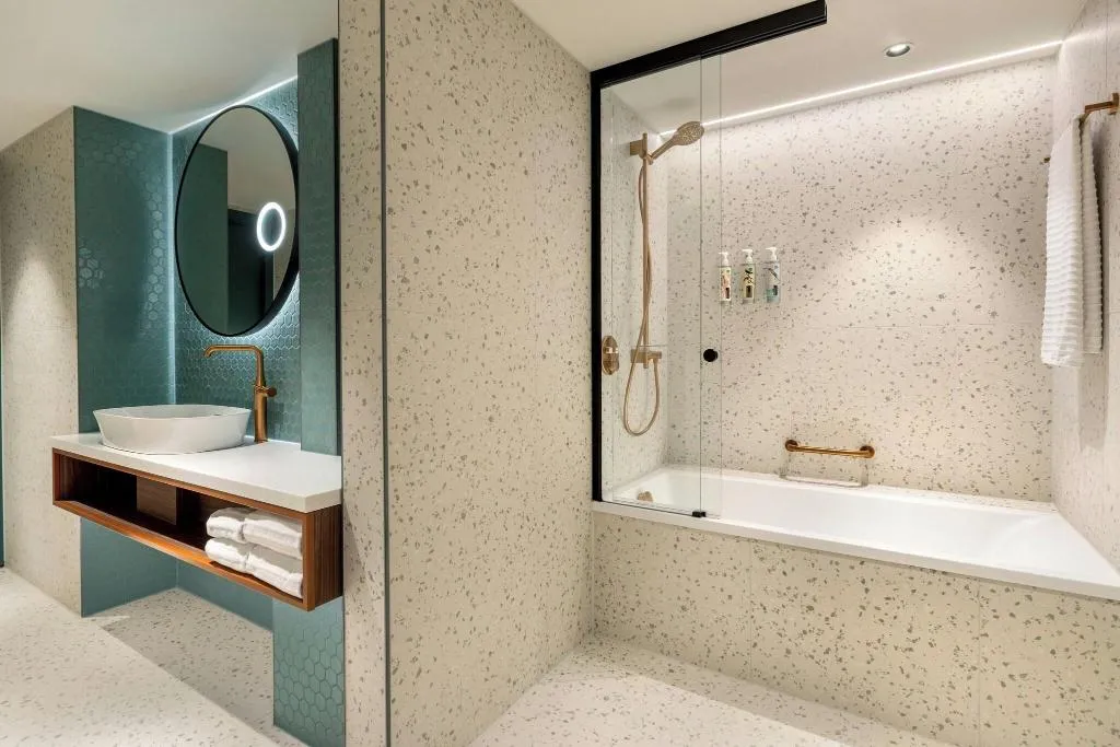 JUNIOR SUITE WITH DOUBLE BED Room, Renaissance Amsterdam Hotel, Amsterdam