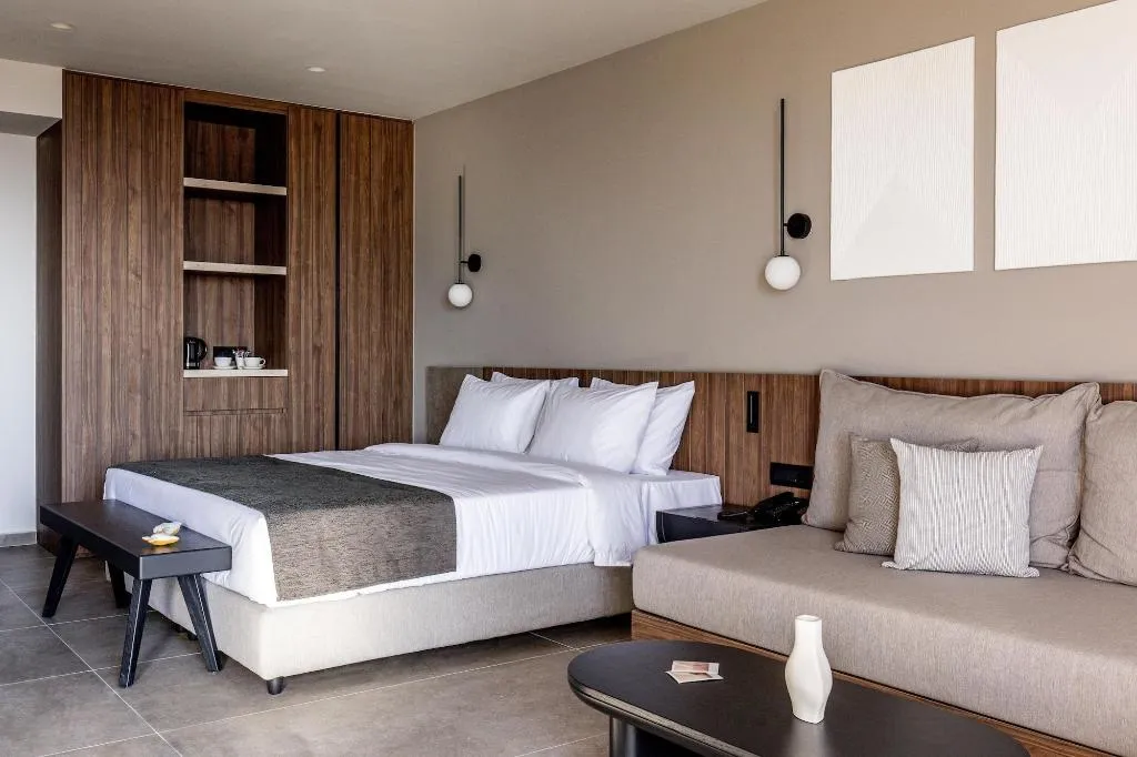 Room, Elios Hill - Sun Kissed Happiness, Crete