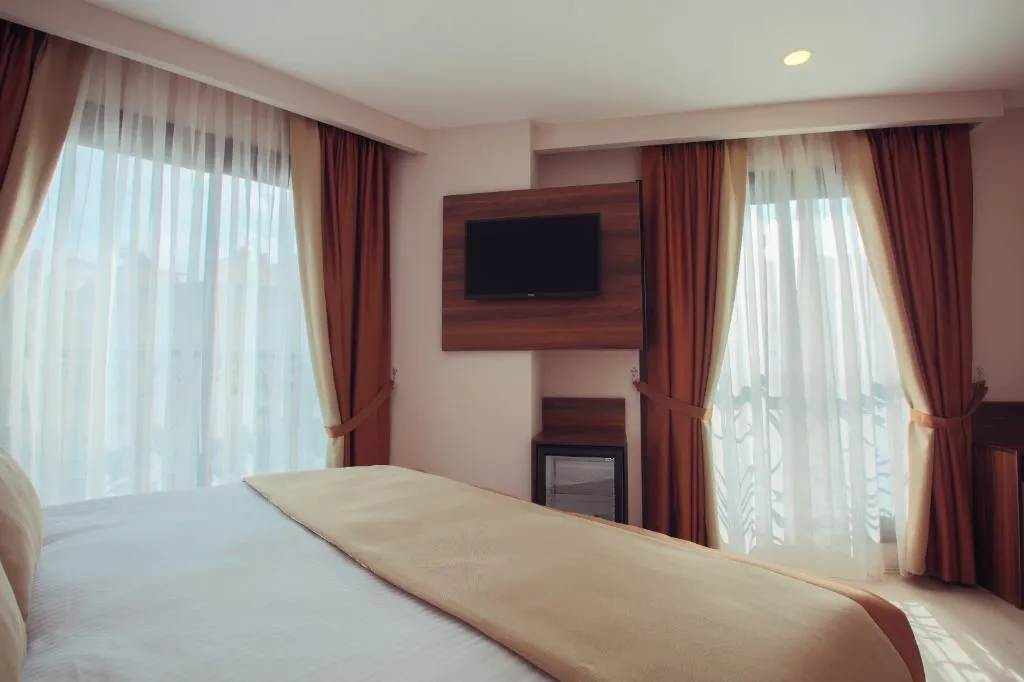 JUNIOR SUITE CITY VIEW Room, Paris prestige, Izmir