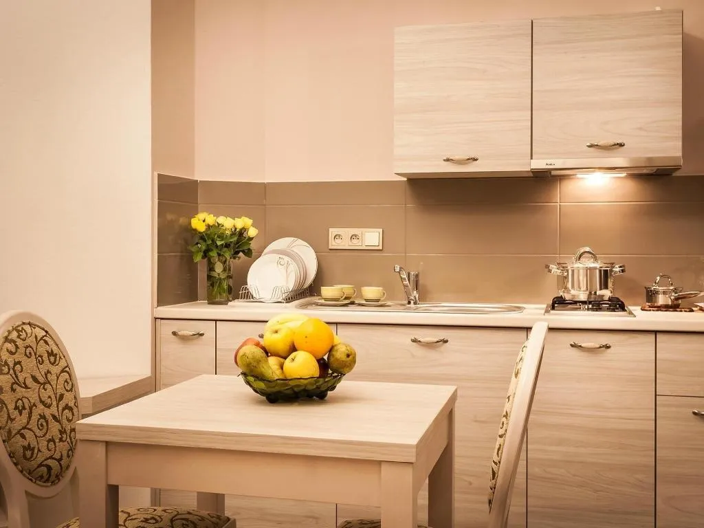 STUDIO WITH DOUBLE BED Room, Apartments Bonerowska 5, Krakow