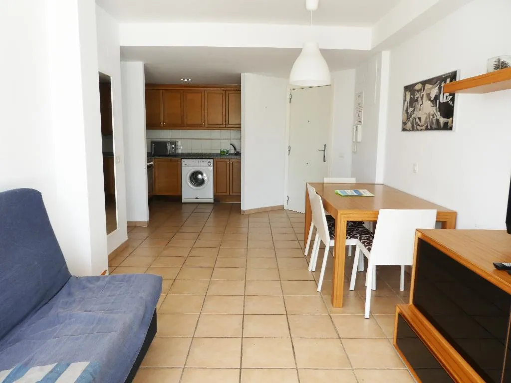 APARTMENT CAPACITY 4 ONE BEDROOM Room, Apartamentos Font Nova 3000, Valencia