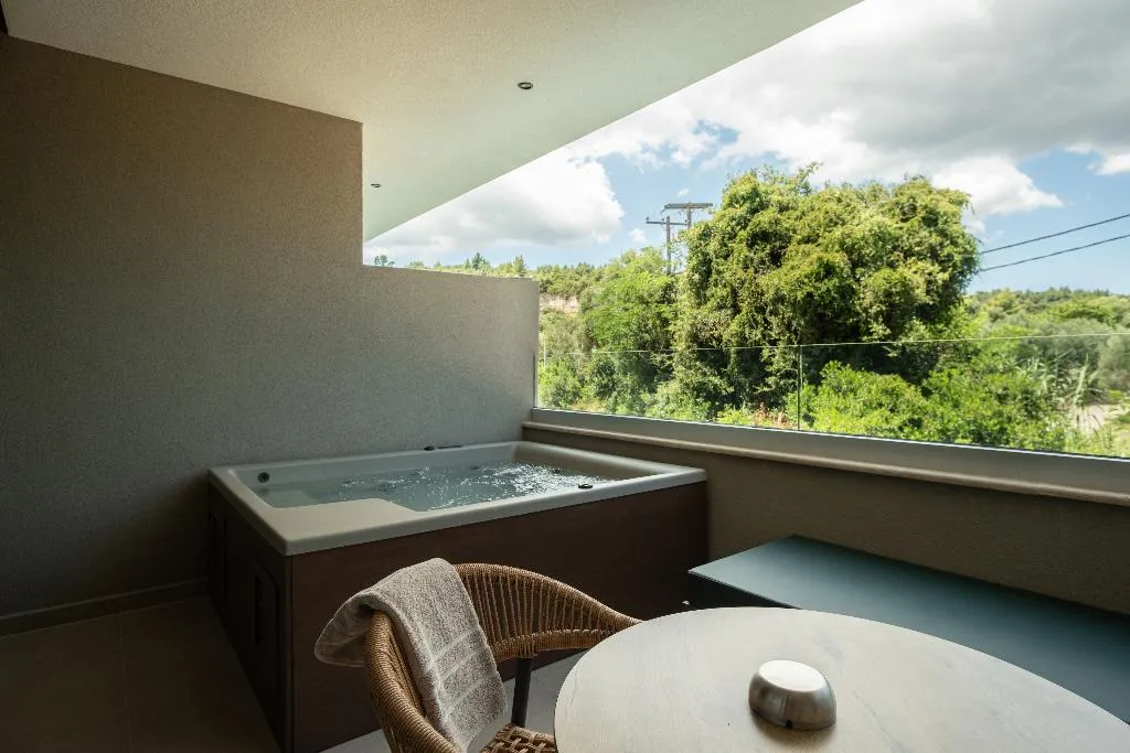 JUNIOR SUITE LUXURY Room, Royal Hotel and Suites, Halkidiki