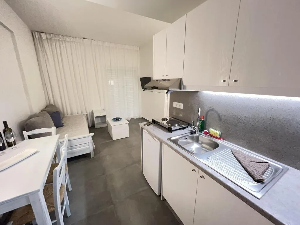 Room, Niriides Hotel, Crete