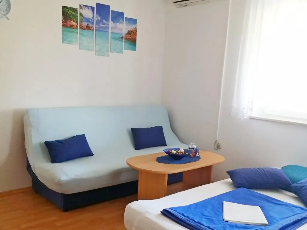 APARTMENT CAPACITY 2 Room, Apartments Silvija, Istria