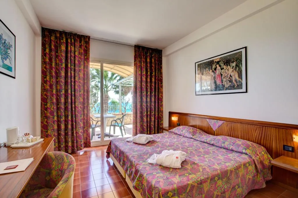 Double or Twin SEA VIEW WITH TERRACE Room, Olimpo Le Terrazze, Catania