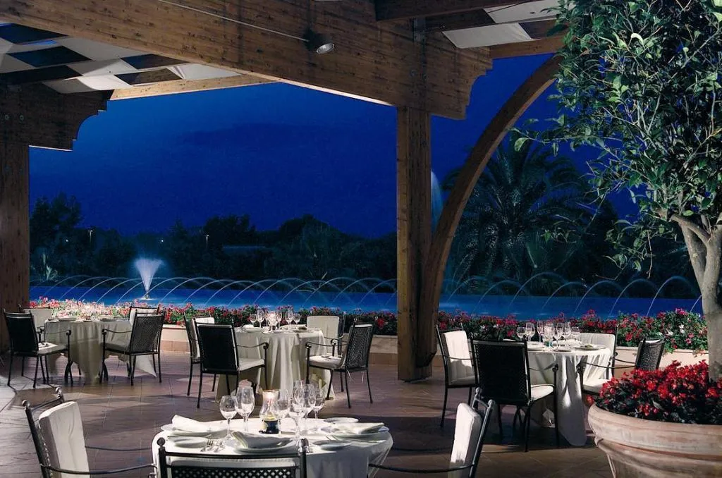 Restaurant, Savoy Beach, Naples