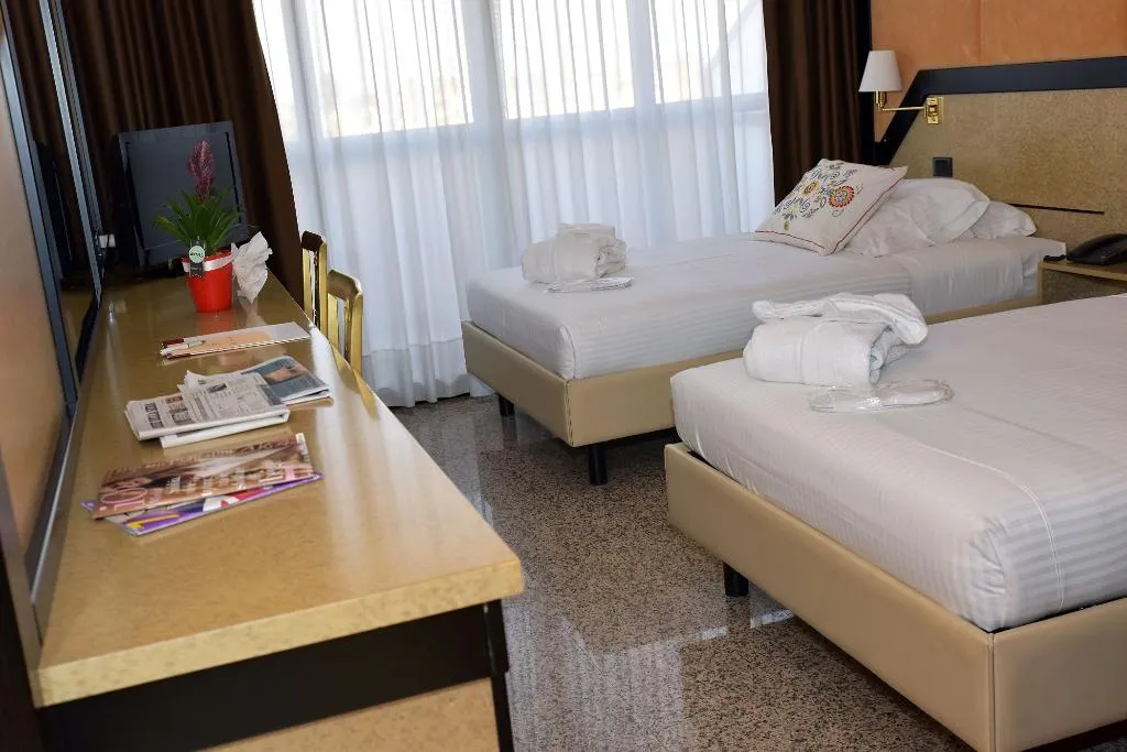 TWIN STANDARD Room, Hotel Diamante, Milan
