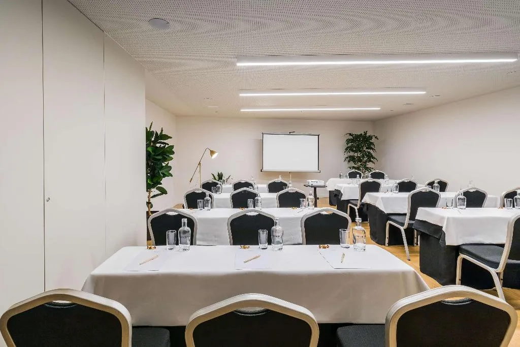 Conferences, Occidental Barcelona 1929, Barcelona