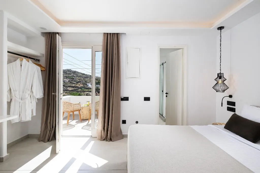 JUNIOR SUITE STANDARD Room, Oliving Mykonos Suites, Mykonos