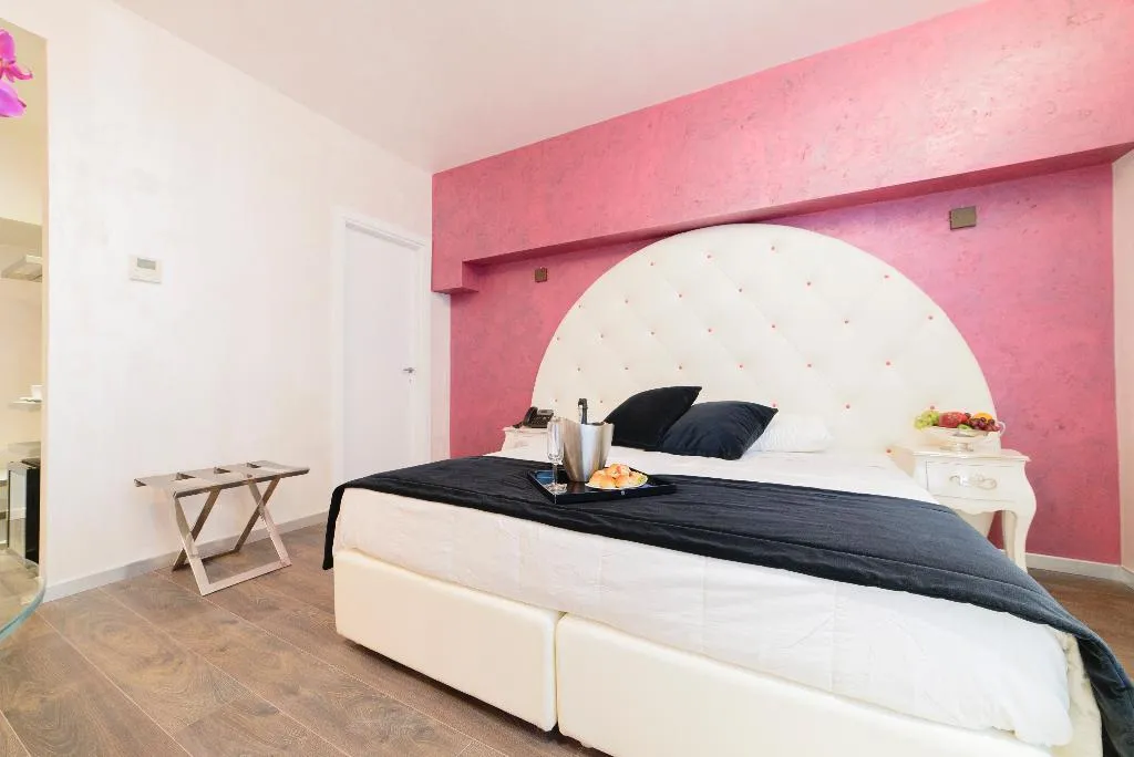 JUNIOR SUITE STANDARD Room, Vespasiano, Rome