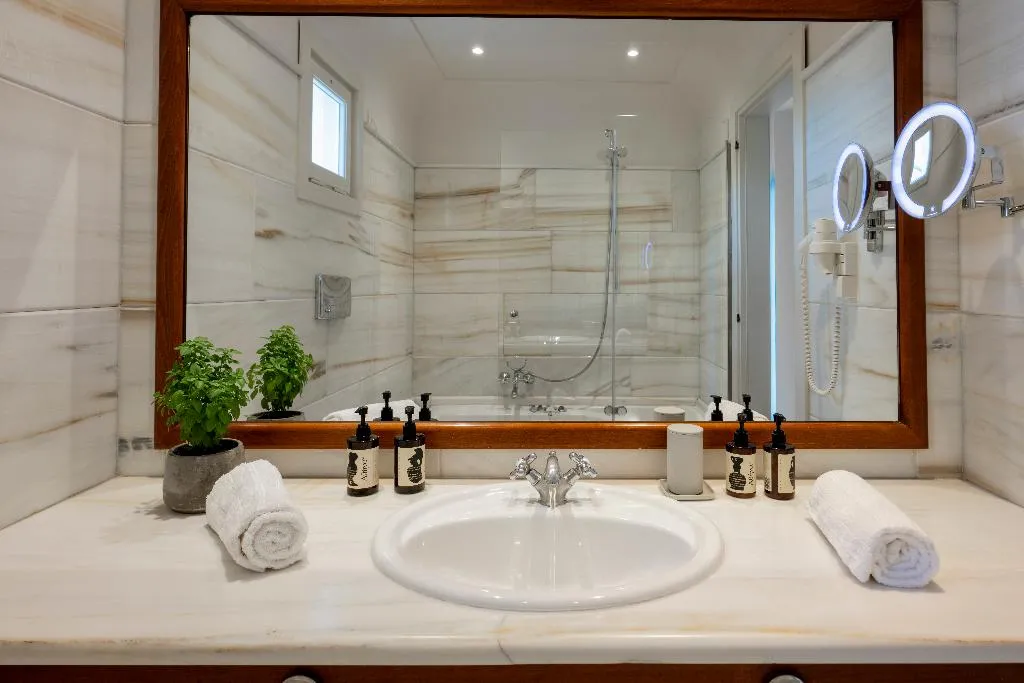 VILLA THREE BEDROOMS WITH PRIVATE POOL Room, Elounda Gulf Villas by Sandglass, Crete
