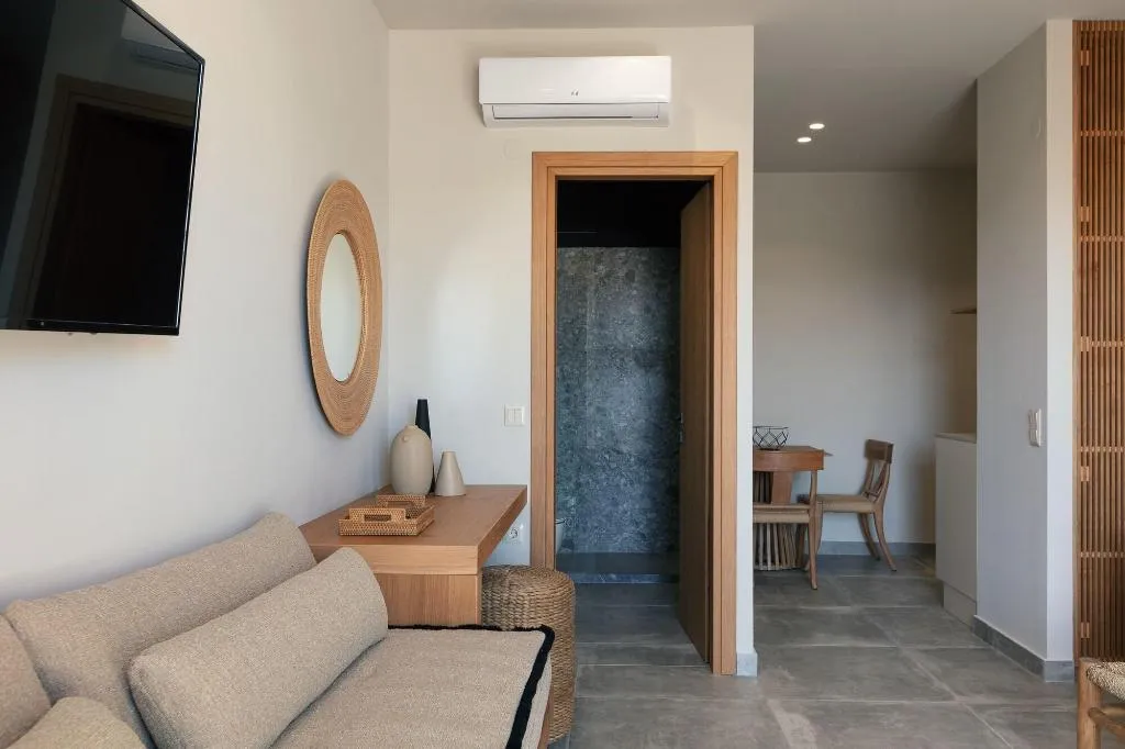 Room, Chapter 02 Gallery Suites, Crete