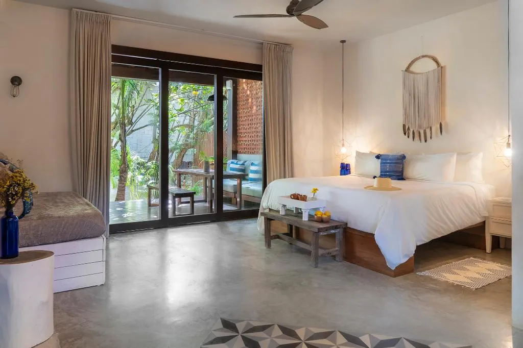 JUNIOR SUITE DELUXE Room, Lula Seaside Boutique Hotel, Cancun Area