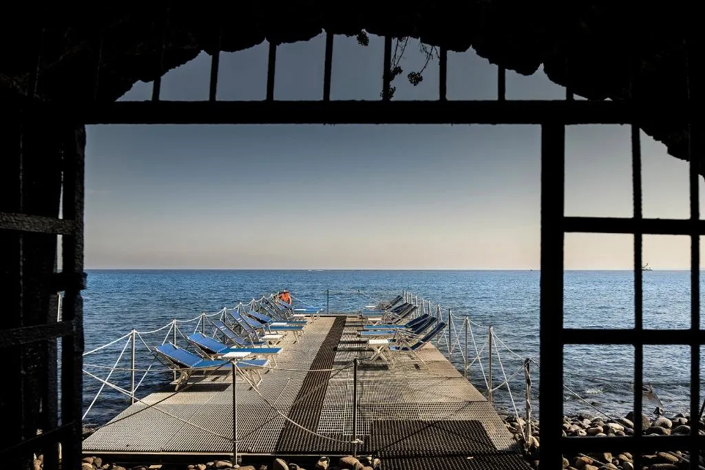 Beach, Continental Mare, Naples