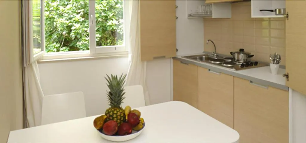 Room, Residence La Dolce Vita, Naples